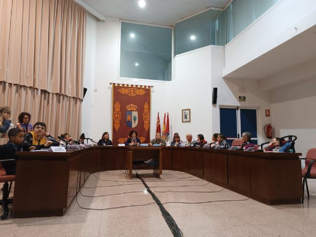 Los alumnos de los colegios de Puerto Lumbreras celebran Plenos Infantiles en el Ayuntamiento con motivo del Día de la Constitución Española - 4, Foto 4