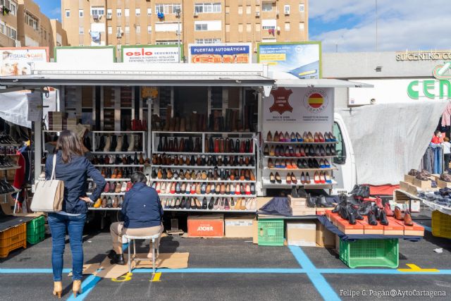 El mercadillo del Cénit abrirá todos los sábados de diciembre - 1, Foto 1