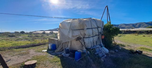El Ayuntamiento de Lorca remite un oficio a la Confederación tras detectar a personas viviendo en condiciones insalubres en sus instalaciones de Marchena - 5, Foto 5