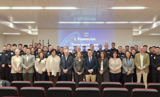 La Comunidad inicia la formación de 35 agentes que reforzarán las plantillas de policía local de seis municipios de la Región - 1, Foto 1