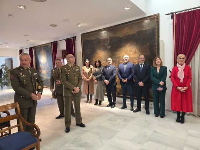 El jefe del MADOC visita Lorca y plantea celebrar una jura de bandera civil en 2026 - 4, Foto 4