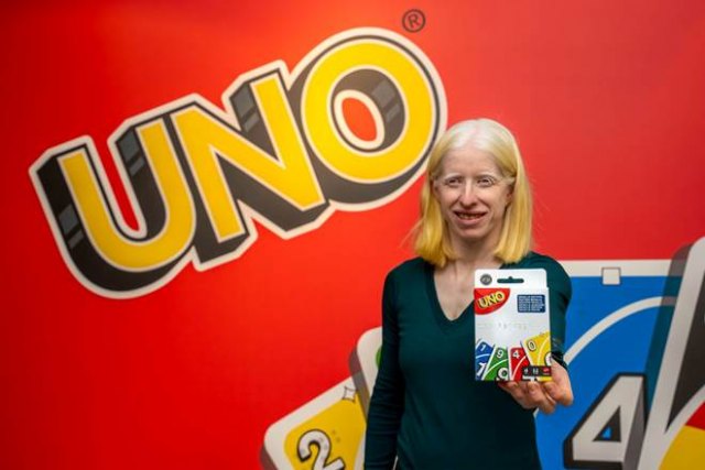 Uno braille: el juego de cartas más popular, ahora más inclusivo que nunca - 1, Foto 1
