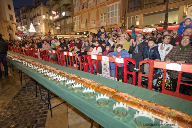 400 metros de Roscon de Reyes rodearan mañana el Palacio Consistorial - 1, Foto 1
