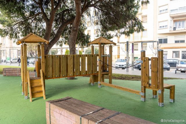 El Ayuntamiento recupera el parque infantil de la Muralla del Mar - 1, Foto 1