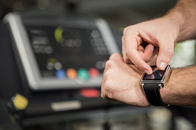 Un 27 % de los españoles ya tiene una pulsera deportiva por un 21 % que poseen un reloj inteligente - 1, Foto 1