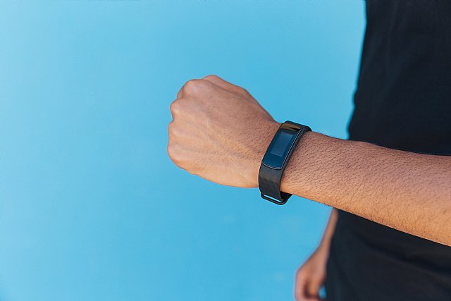 Un 27 % de los españoles ya tiene una pulsera deportiva por un 21 % que poseen un reloj inteligente - 2, Foto 2