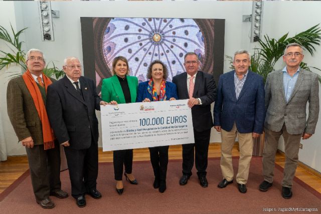 El Ayuntamiento y la Autoridad Portuaria hacen entrega de una subvención de 100.000 euros para rehabilitar la Basílica de la Caridad - 1, Foto 1