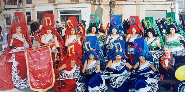 La Peña Confeti será las pregoneras del Carnaval de Totana 2024, Foto 3