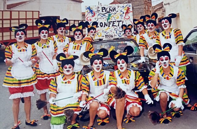 La Peña Confeti será las pregoneras del Carnaval de Totana 2024, Foto 4
