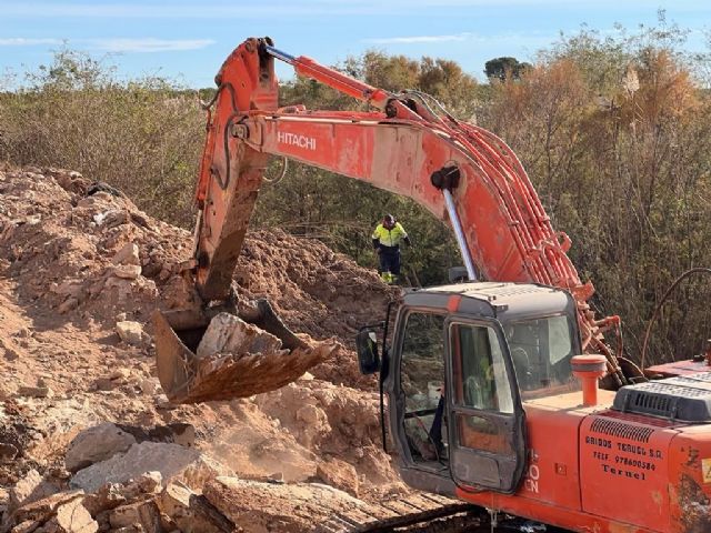 El arreglo del muro de la carretera de Casas Blancas reforzará la seguridad vial de sus usuarios y la de los 2.500 vecinos de Sucina - 5, Foto 5