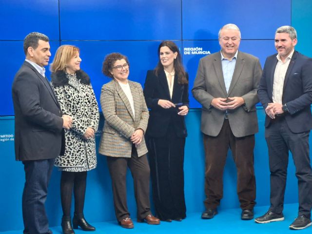 Los senadores del PPRM lideran la actividad en la Cámara Alta mientras los socialistas duermen la siesta rodeados de corrupción - 3, Foto 3