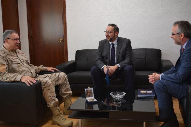 Domingo Segado: El monumento al Infante de Marina es un homenaje a la conexión histórica entre la Armada y Cartagena - 1, Foto 1