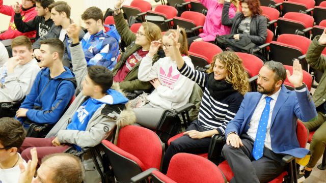 Personas acogidas en Jesús Abandonado interpretan una obra de teatro para fomentar la inserción de colectivos en riesgo de exclusión social - 1, Foto 1