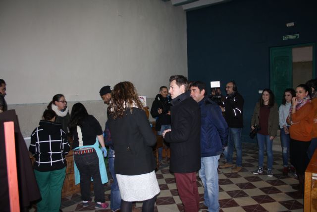 El Alcalde de Cehegín visita las jornadas organizadas por Cáritas Virgen de las Maravillas y Fundown,  unidos para luchar contra la exclusión social - 2, Foto 2