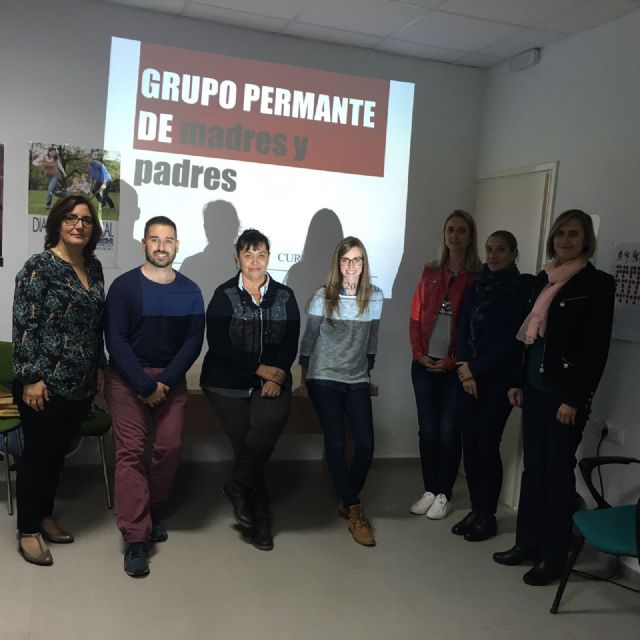 El grupo de formación permanente de padres y madres dedicó su última reunión a la educación de la inteligencia emocional - 1, Foto 1