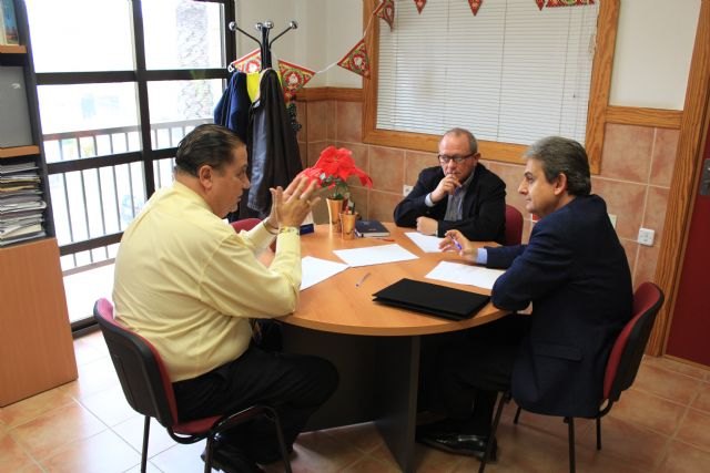 Fomento y la UCAM refuerzan la colaboración para que los estudiantes realicen trabajos de fin de grado sobre proyectos que dirige la Consejería - 1, Foto 1