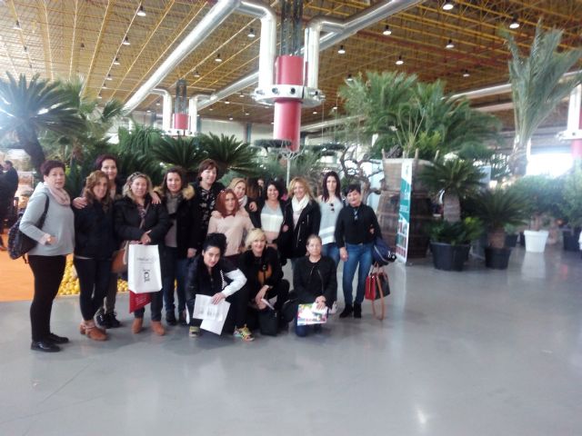 Visita al Salón de la Planta Ornamental (Elche) en el taller de empleo 'Jardines de Bullas' - 2, Foto 2