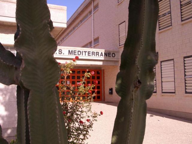 Educacion y Servicios Publicos logran que los institutos Mediterraneo y Los Molinos reduzcan su tarifa del agua - 1, Foto 1