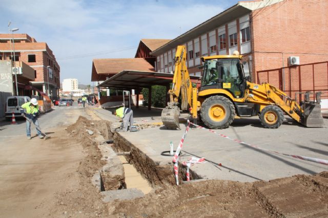 El Ayuntamiento y la Comunidad realizan obras de renovación en la calle San Javier - 2, Foto 2