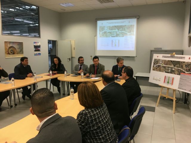 El consejero de Fomento, Pedro Rivera y el alcalde José Miguel Luengo presentan tres actuaciones de mejora de carreteras en San Javier con una inversión de 4,2 millones de euros - 4, Foto 4