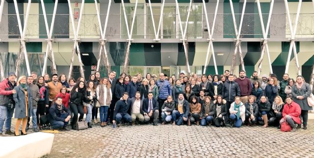 El programa de garantía juvenil asesora para acceder al mercado laboral a más de 40.000 jóvenes. - 1, Foto 1