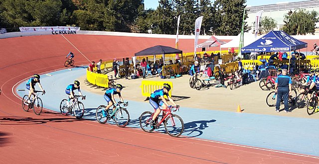 Febrero comienza con títulos y medallas en el autonómico de pista para el Valverde Team - 1, Foto 1