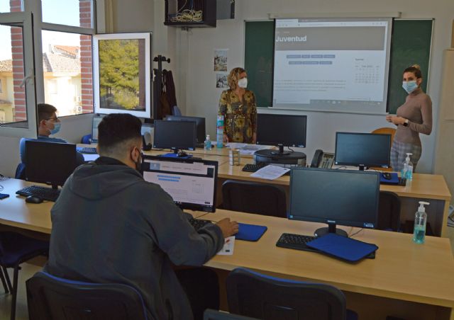 La Concejalía de Juventud organiza sesiones informativas sobre empleabilidad para los usuarios de Garantía Juvenil - 1, Foto 1