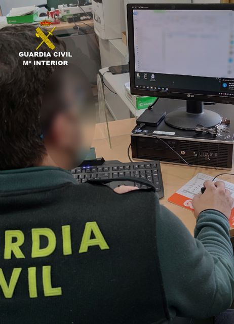 La Guardia Civil detiene a un joven que publicó anuncios de servicios sexuales de una menor sin su consentimiento - 2, Foto 2