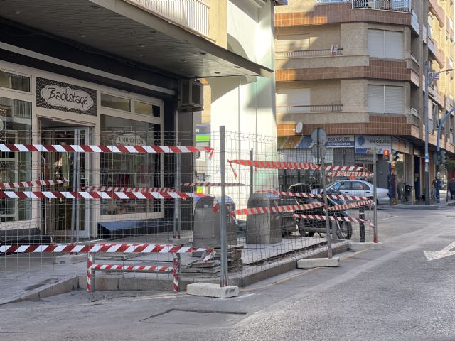 Un año y medio después de solicitarlo el PP comienzan a renovarse el funcionamiento de los contenedores soterrados - 1, Foto 1