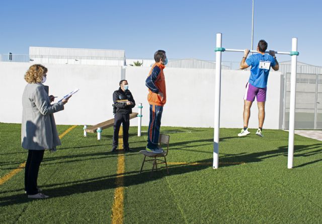 Los aspirantes a las dos nuevas plazas de la Policía Local torreña realizan las pruebas físicas - 2, Foto 2
