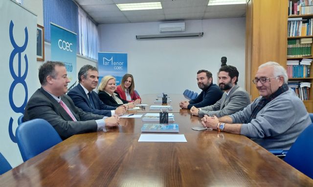 El consejero Juan María Vázquez mantiene una primera toma de contacto con la presidenta de COEC - 1, Foto 1