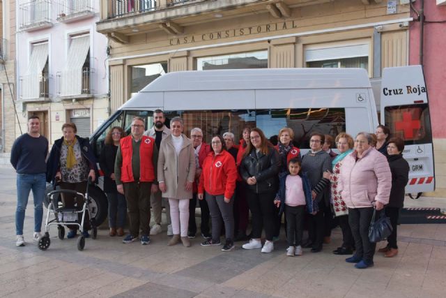 Cruz Roja pone en marcha un servicio de transporte adaptado dentro del programa Enrédate que cuenta con la colaboración del Ayuntamiento de Calasparra - 1, Foto 1