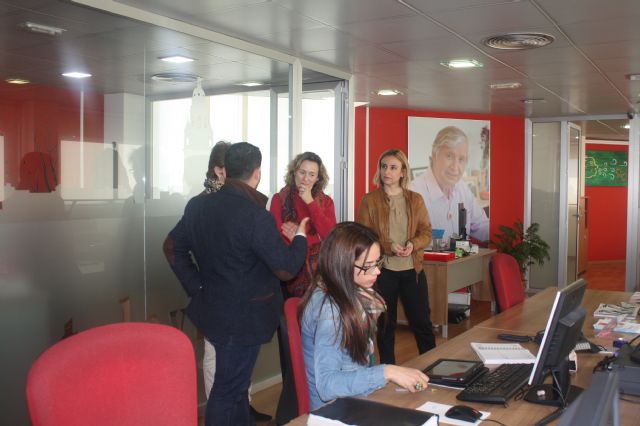 El Servicio municipal de Teleasistencia del Ayuntamiento de Murcia incrementa un 63 por ciento la instalación de dispositivos de seguridad en el hogar - 1, Foto 1