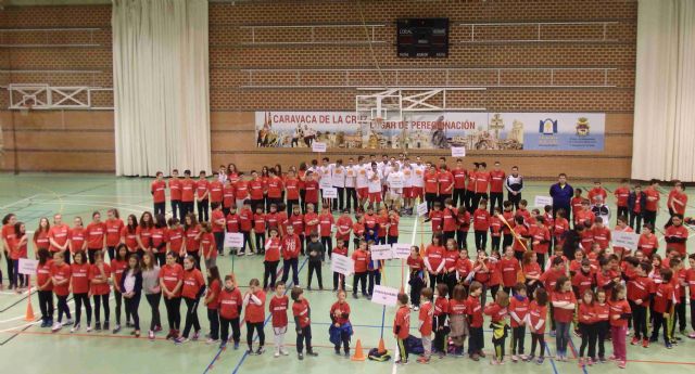 Los 17 equipos de Baloncesto caravaqueños participan en una presentación en el pabellón Corbalán - 1, Foto 1