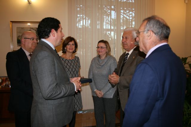 María del Carmen Sola Ruiz, nueva madrina del tercio de Nuestro Padre Jesús Resucitado - 2, Foto 2