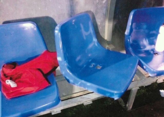 Cs denuncia el penoso estado del campo de fútbol de Puente Tocinos y los actos vandálicos que se producen en su interior - 1, Foto 1