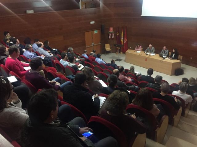 Cerca de 150 proveedores participan en la sesión informativa de tramitación electrónica de contratos menores - 1, Foto 1