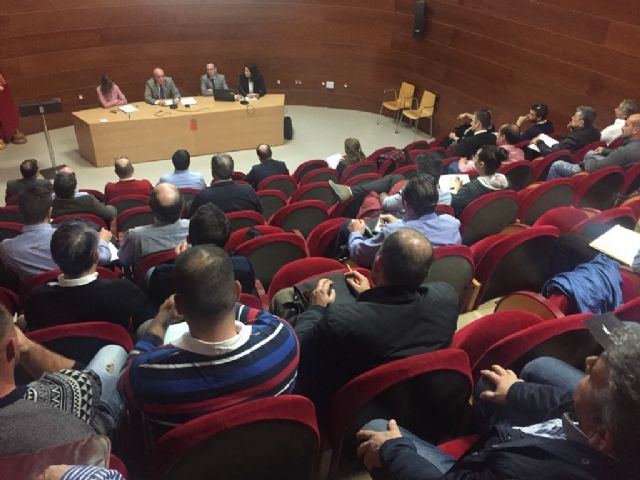 Cerca de 150 proveedores participan en la sesión informativa de tramitación electrónica de contratos menores - 2, Foto 2