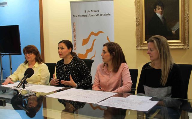 Caravaca celebra el Día de la Mujer con deporte, arte y el homenaje a la mujer empresaria y trabajadora - 1, Foto 1