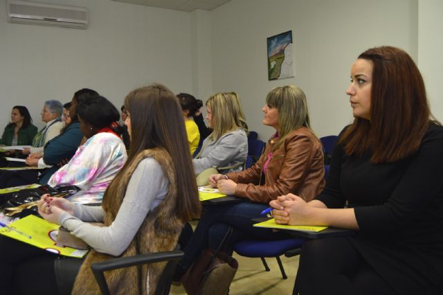 El 'II Encuentro de Mujeres Empresarias y Emprendedoras' inicia los actos del 8 marzo en Las Torres de Cotillas - 1, Foto 1
