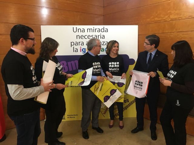 El Ayuntamiento de Murcia distingue a la primera mujer Catedrática de la Universidad de Murcia con el premio 8 de Marzo - 1, Foto 1