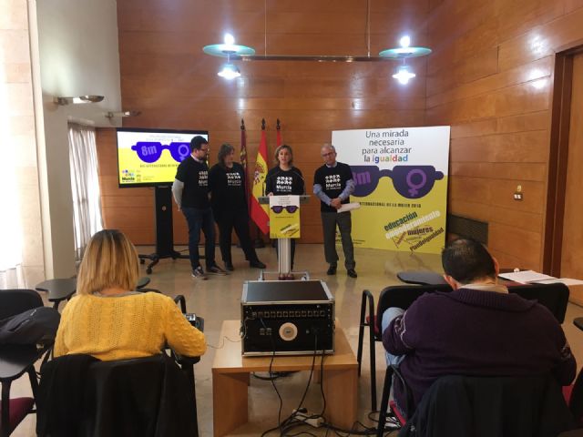 El Ayuntamiento de Murcia distingue a la primera mujer Catedrática de la Universidad de Murcia con el premio 8 de Marzo - 2, Foto 2