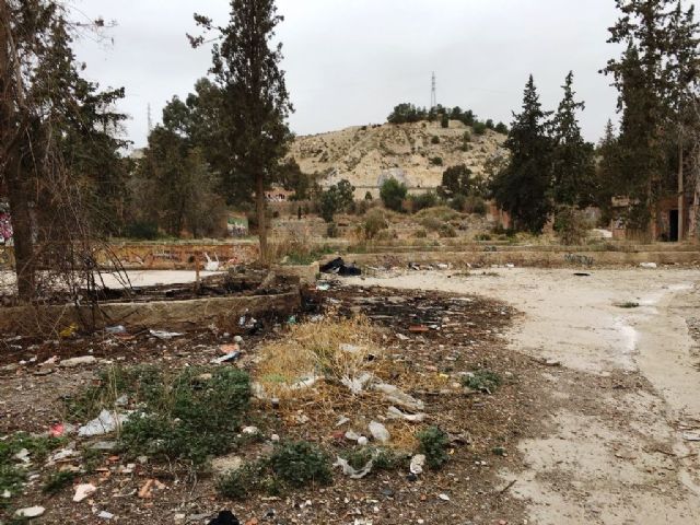 Nueva advertencia del PSOE a Gil Jódar para que dé una solución urgente al peligroso estado de La Quinta - 2, Foto 2