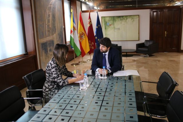 El presidente Fernando López Miras se reúne con la alcaldesa de Santomera - 2, Foto 2
