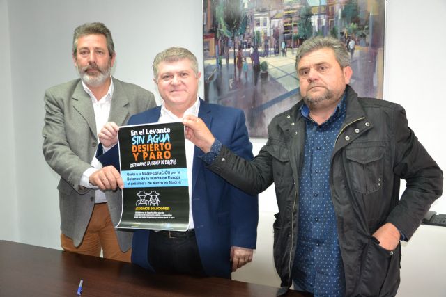 El Ayuntamiento de Calasparra muestra su apoyo a los regantes en la manifestación del 7 de marzo en Madrid - 1, Foto 1