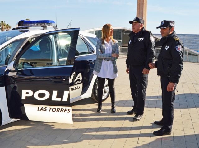 El Ayuntamiento torreño dota con dos nuevos coches a la Policía Local - 1, Foto 1