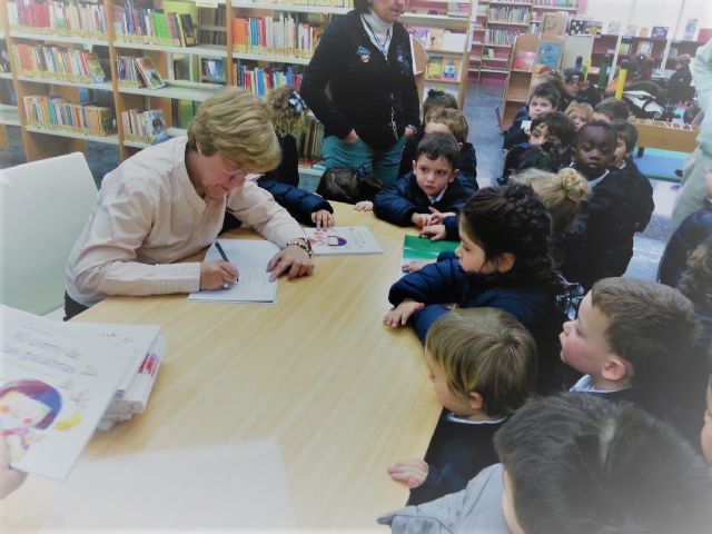 Antonia Ródenas, Pedro Ramos y Javier Ruiz participan esta semana en el programa de 'Encuentros con autor' organizado por la Red Municipal de Bibliotecas - 2, Foto 2