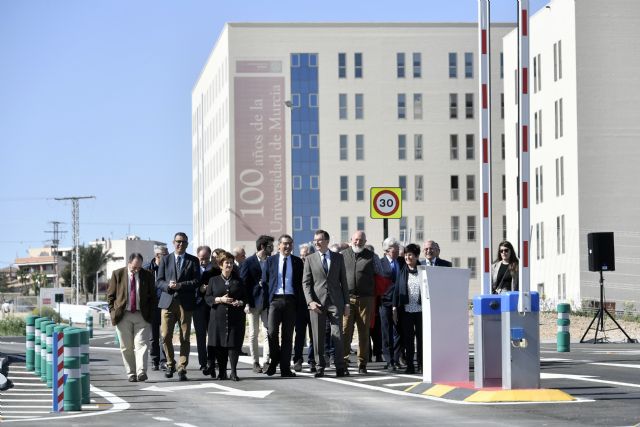 La Universidad de Murcia inaugura un nuevo acceso al aparcamiento de Ciencias de la Salud - 1, Foto 1