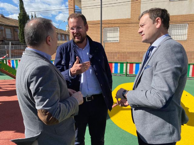 Aljucer mejora el jardín infantil del parque Paseo José Gil Otiz con nuevos elementos de juego para los más pequeños - 3, Foto 3