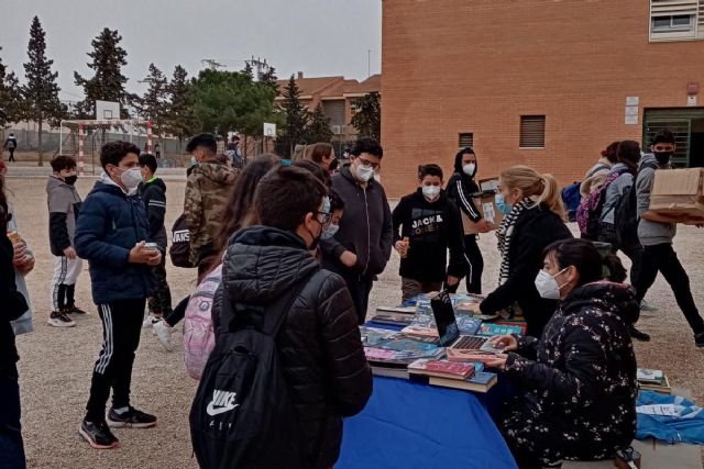 ´Bibliopatio´ recibe una gran acogida en el IES San Isidoro - 1, Foto 1